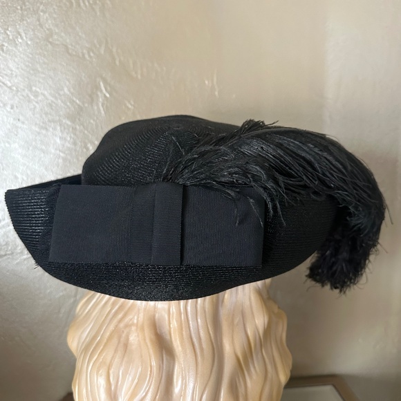 OUTSTANDING 1940s\' WIDE BRIM BLACK STRAW HAT WITH LARGE OSTRICH FEATHER main image 7